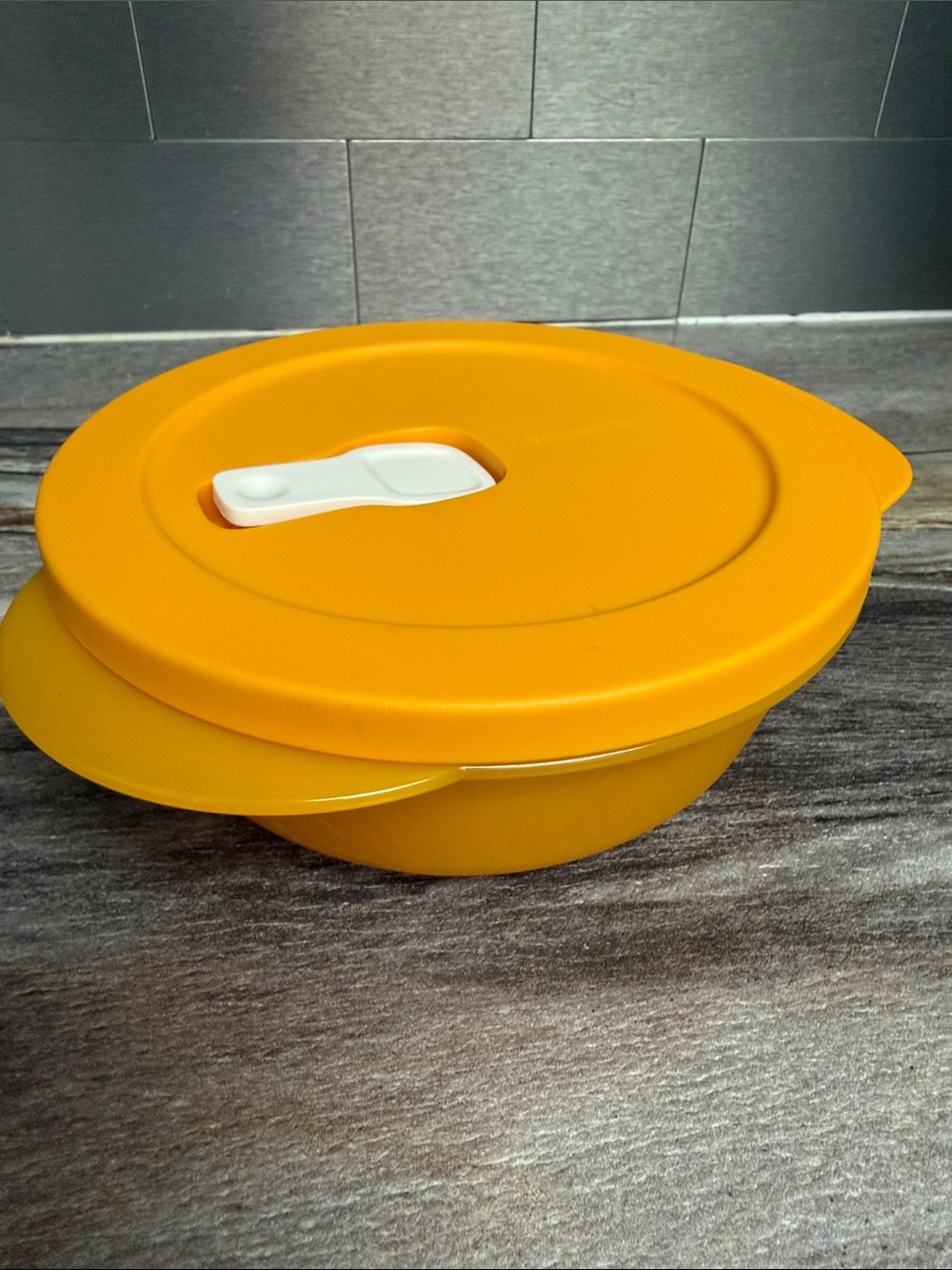 Tupperware Crystalwave Container